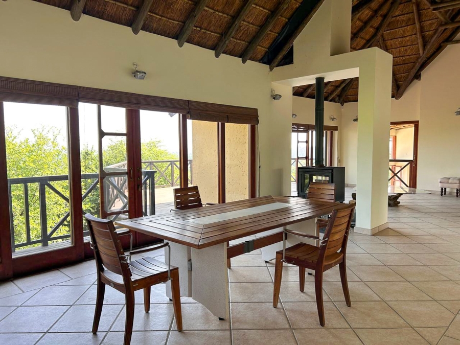 4 Bedroom Property for Sale in Boschenvaal River Front Lodges Free State